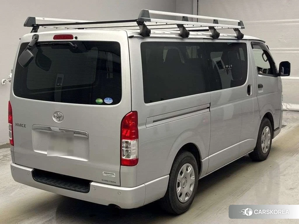 Toyota HiAce Van 2021 из Японии, фото 3