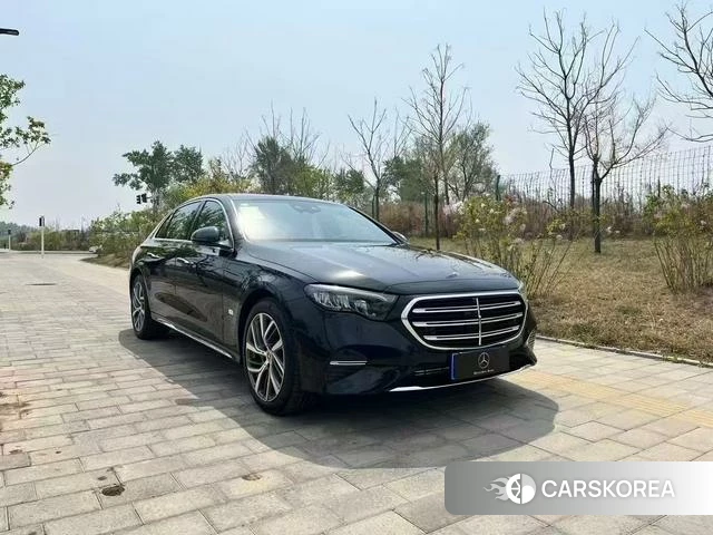 Mercedes-Benz E-Class 2025 Черный из Китая, фото 3