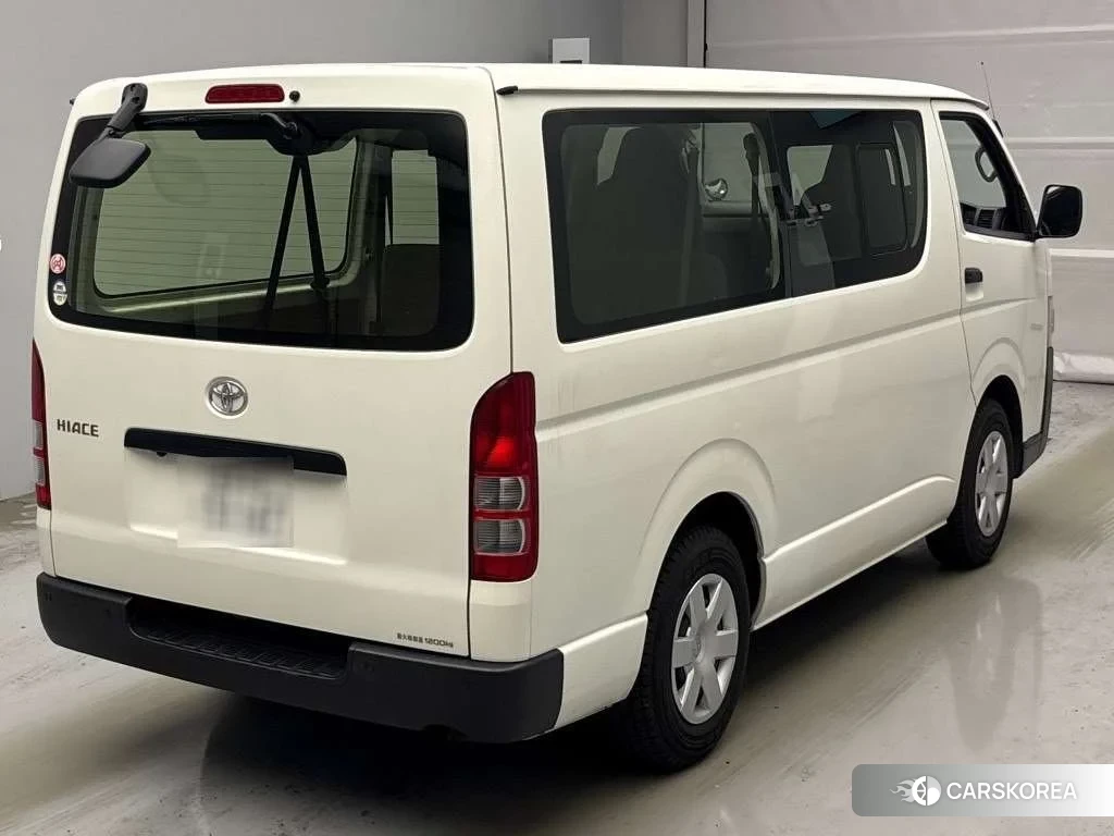 Toyota HiAce Van 2022 из Японии, фото 3