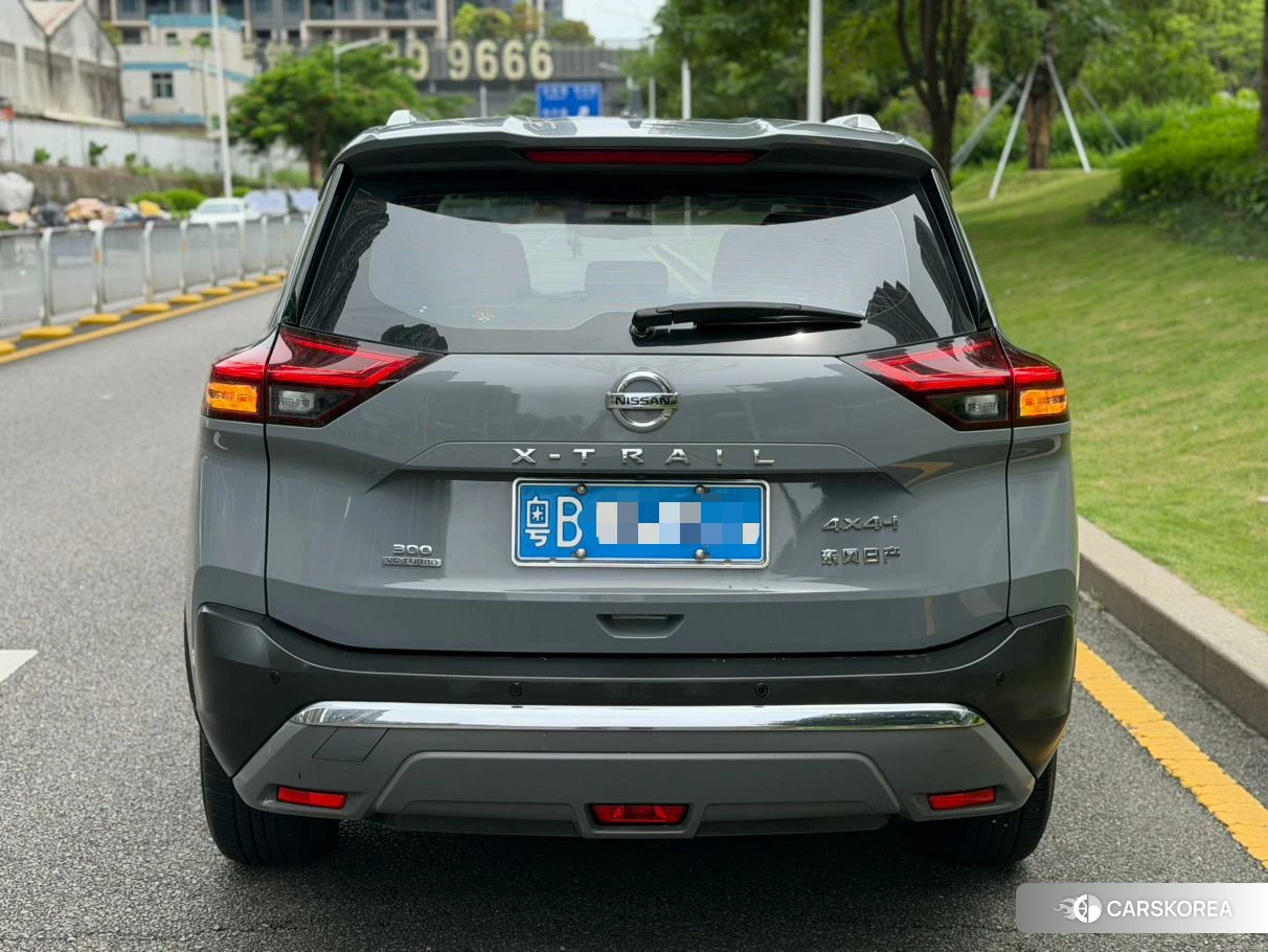 Nissan X-Trail 2021 Темно-серый из Китая, фото 4