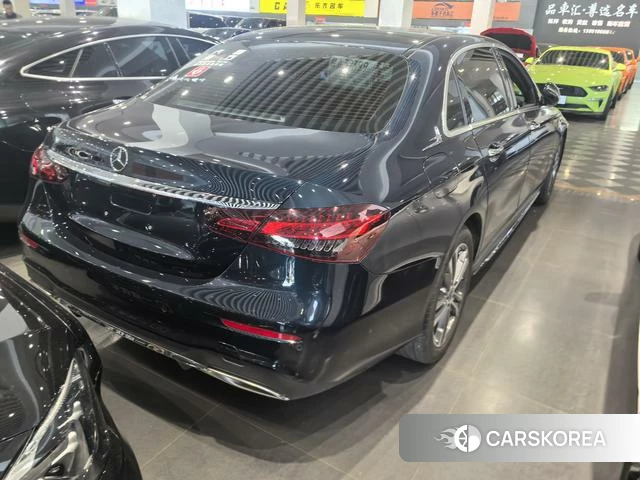 Mercedes-Benz E-Class 2023 Зеленый из Китая, фото 3