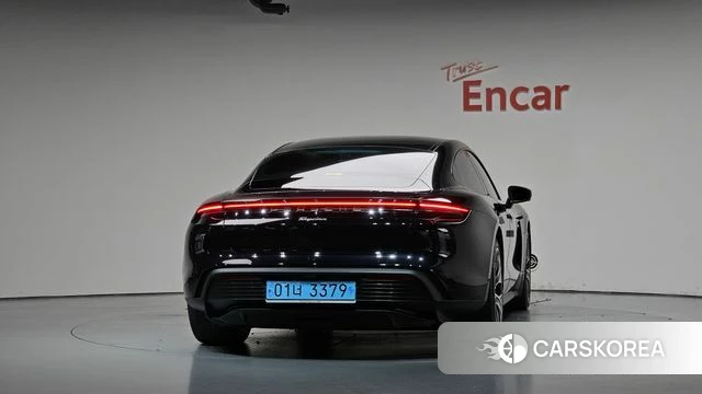 Porsche Taycan id 4921833 из Кореи 23