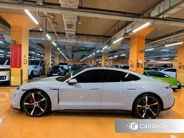 Porsche Taycan id 4936769 из Кореи 13