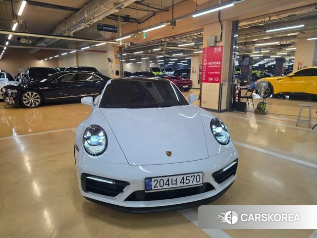 Porsche 911(992) id 4792609 из Кореи 9