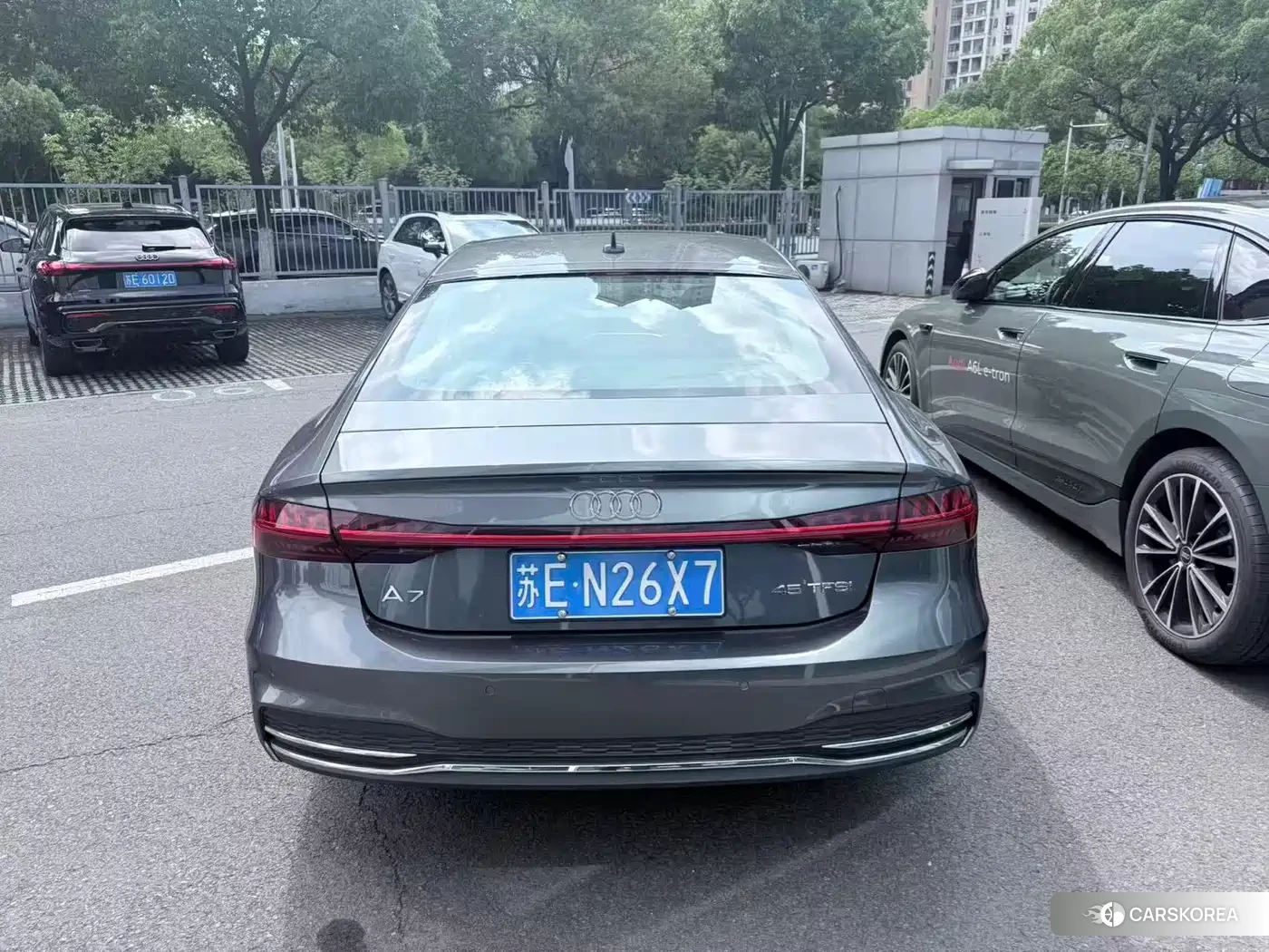 Audi A7 2025 Silver/gray из Китая, фото 4