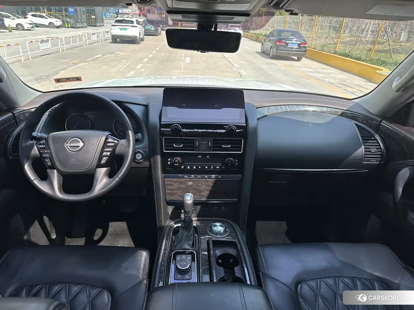 Nissan Patrol 2023 Белый из Китая, фото 3