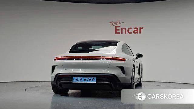 Porsche Taycan id 4767557 из Кореи 23