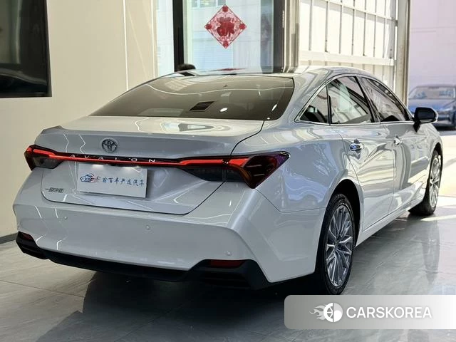 Toyota Avalon 2025 Белый из Китая, фото 5