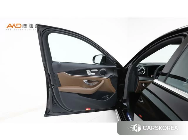 Mercedes-Benz E-Class 2022 Черный из Китая, фото 3