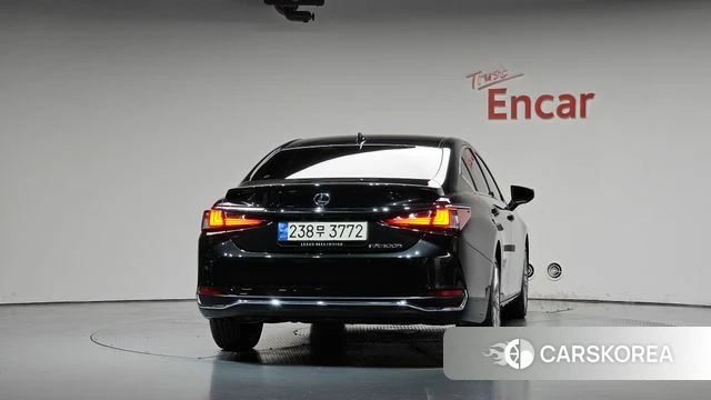 Lexus ES300h 7th generation id 5046163 из Кореи 23