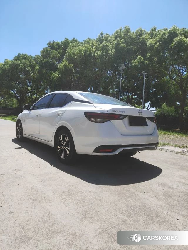 Nissan Sylphy 2024 Белый из Китая, фото 3