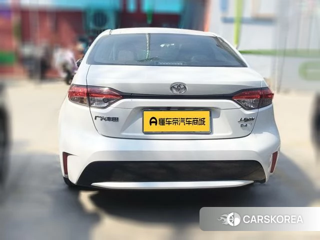 Toyota Levin 2021 Белый из Китая, фото 3