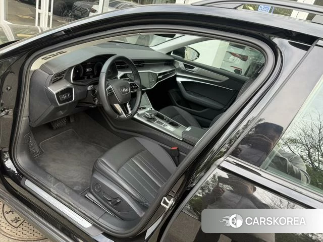 Audi A6 2024 Черный из Китая, фото 3