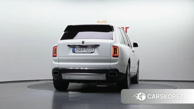 Rolls-Royce Cullinan id 3877282 из Кореи 13