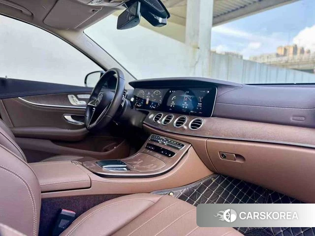 Mercedes-Benz E-Class 2021 Темно-серый из Китая, фото 4