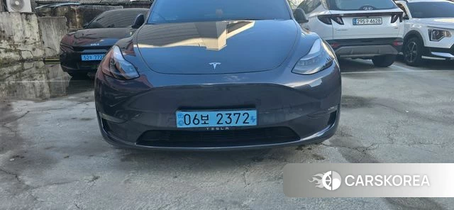 Tesla Model Y 2022 Серебряный из Кореи, фото 3
