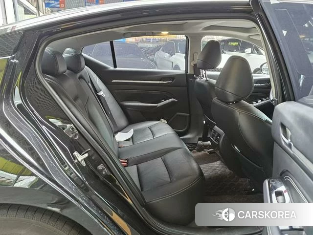 Nissan Altima 2022 Черный из Китая, фото 3