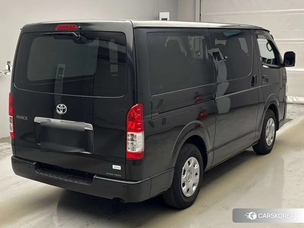 Toyota HiAce Van 2024 из Японии, фото 3