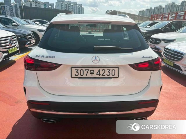 Mercedes-Benz GLA - Class H247 2025 Белый из Кореи, фото 3