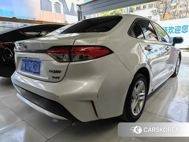 Toyota Levin 2021 Белый из Китая, фото 3