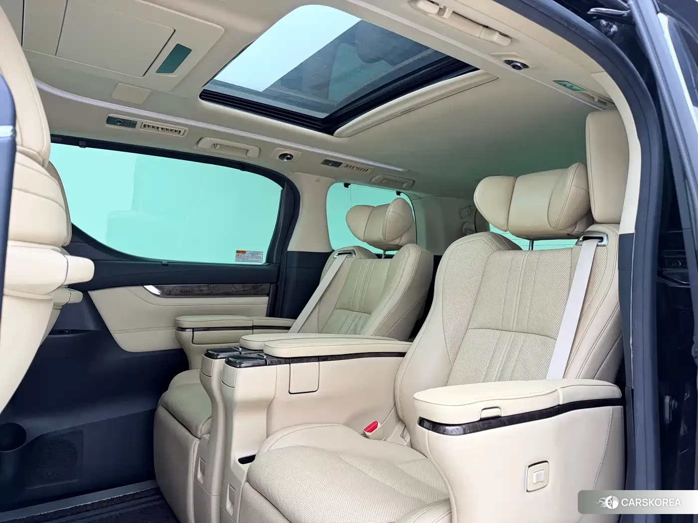 Toyota Vellfire 2021 Черный из Китая, фото 3
