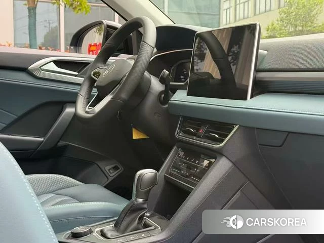 Volkswagen Tharu 2025 Синий из Китая, фото 3