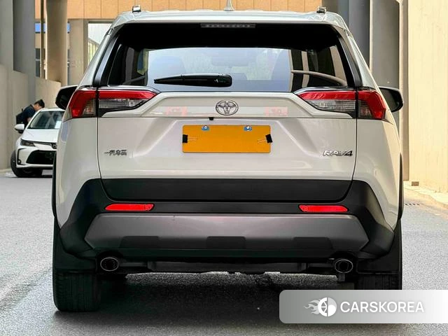 Toyota RAV4 2021 Белый из Китая, фото 4