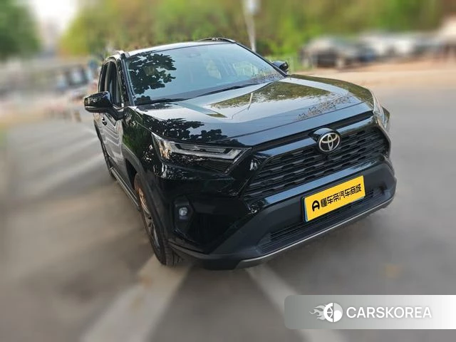 Toyota RAV4 2024 Черный из Китая, фото 3