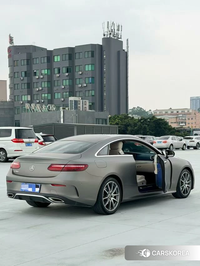 Mercedes-Benz E-Class 2023 Темно-серый из Китая, фото 3
