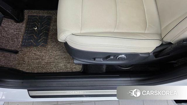 Genesis GV70 id 4996070 из Кореи 24