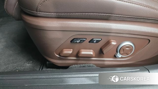 Hyundai Grandeur (GN7) id 4996382 из Кореи 24