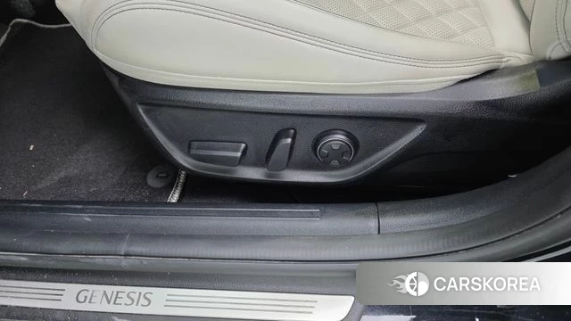 Genesis The New G70 id 4991506 из Кореи 24