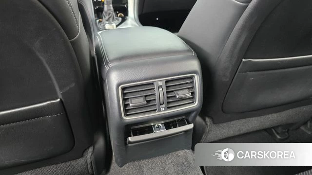 Infiniti Q50 id 4993408 из Кореи 24