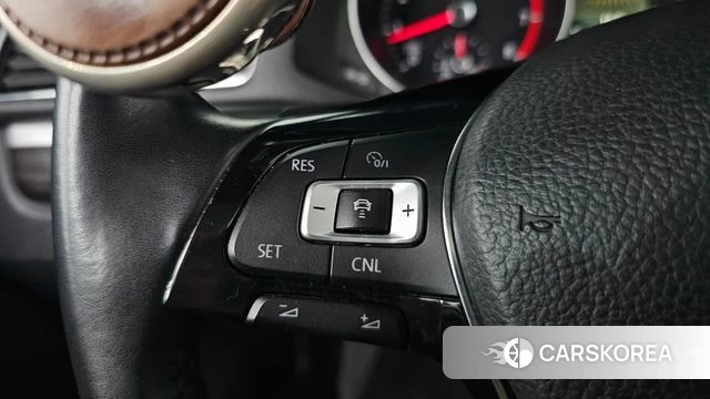 Volkswagen The New Passat id 5029327 из Кореи 24