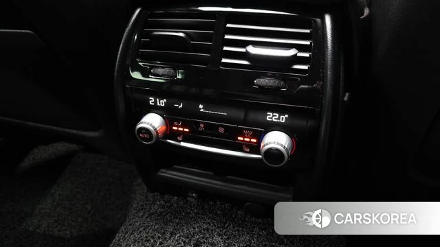 BMW 5 Series (G30) id 5036035 из Кореи 24