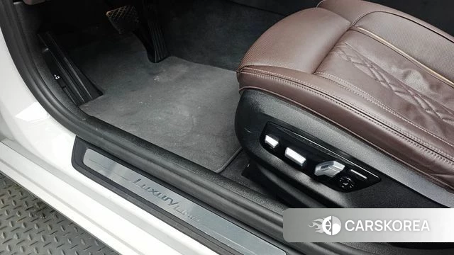 BMW 5 Series (G30) id 5017619 из Кореи 24