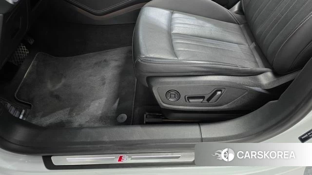 Audi A7 (4K) id 4980946 из Кореи 24