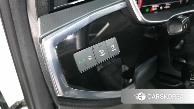 Audi Q3 (F3) id 5053844 из Кореи 24