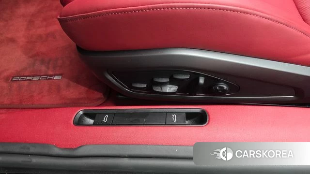 Porsche 911(992) id 4792425 из Кореи 24