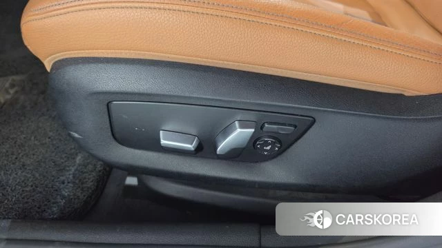 BMW 5 Series (G30) id 4937796 из Кореи 24