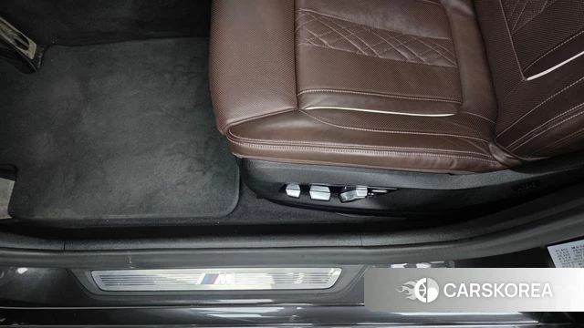 BMW 5 Series (G30) id 5034221 из Кореи 24