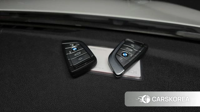 BMW 5 Series (G30) id 4996356 из Кореи 24