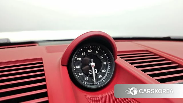 Porsche 911(992) id 4748788 из Кореи 24