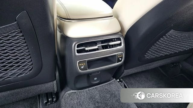 Genesis GV70 id 5001669 из Кореи 24