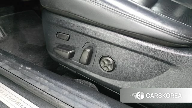 Hyundai The New Grandeur IG id 5023400 из Кореи 24