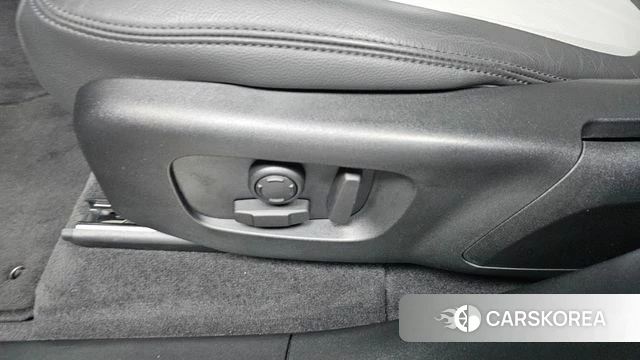 Land Rover Range Rover Velar id 4940984 из Кореи 24