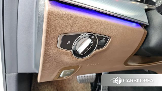 Mercedes-Benz E-Class W213 id 4923509 из Кореи 24