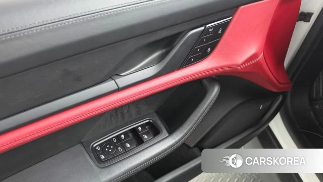Porsche Taycan id 5027690 из Кореи 24