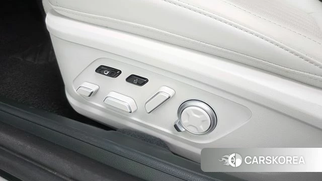 Hyundai Grandeur Hybrid (GN7) id 5021093 из Кореи 24