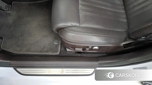 Genesis G90 id 4998451 из Кореи 24